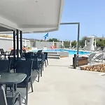 Aparthotel Family House 4*