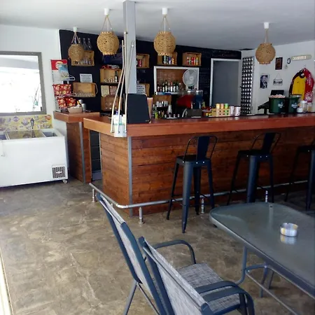 Ξενοδοχείο με διαμερίσματα Family House 4*