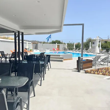 Ξενοδοχείο με διαμερίσματα Family House 2*