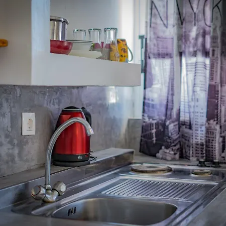 Family House 팔리라키