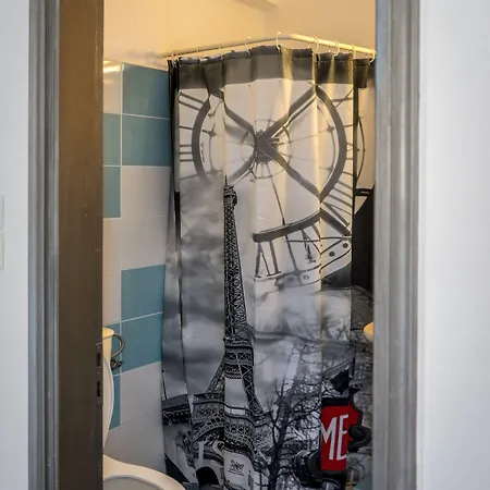 Family House 아파트호텔