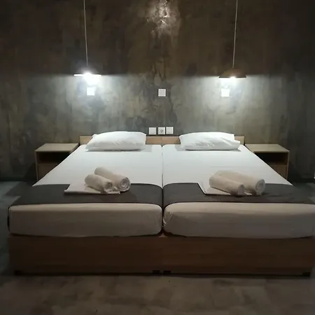 Family House 아파트호텔 4*