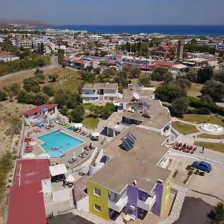 Family House Ξενοδοχείο με διαμερίσματα 2*