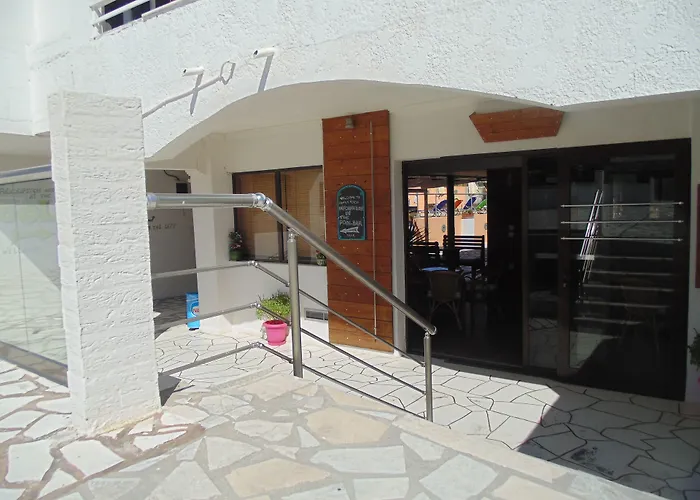 Family House شقة فندقية