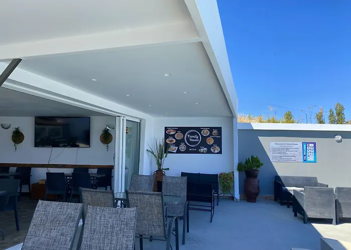 Family House شقة فندقية