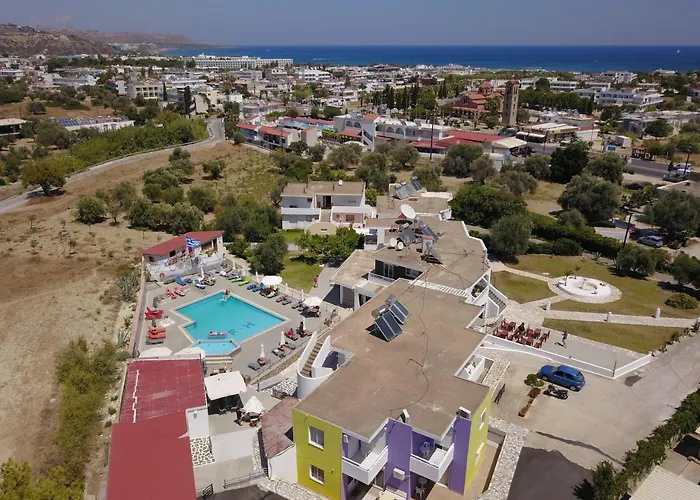 Family House شقة فندقية 4*