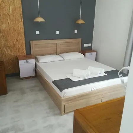 Family House Aparthotel 2*