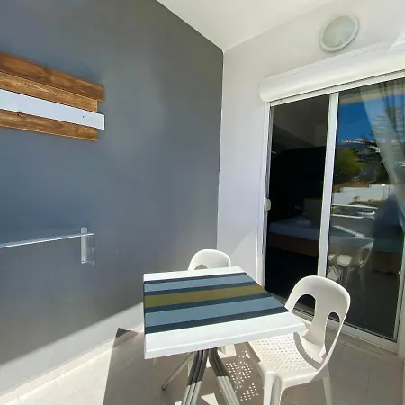 Family House Aparthotel 2*