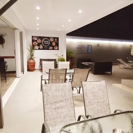 Hotel de apartamente Family House