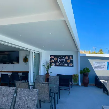 Family House Aparthotel