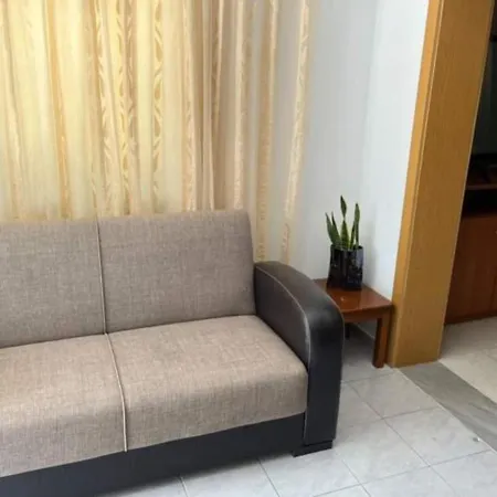 Aparthotel Family House 2*