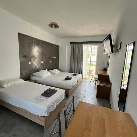 Family House 4*