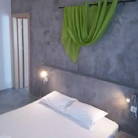Family House 4*