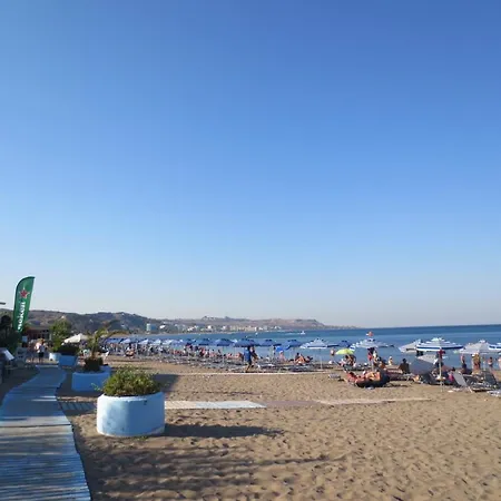 Aparthotel Family House