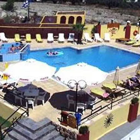 Aparthotel Family House 2*