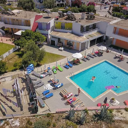 Family House Aparthotel 2*