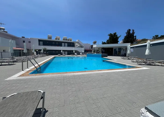 Family House Aparthotel