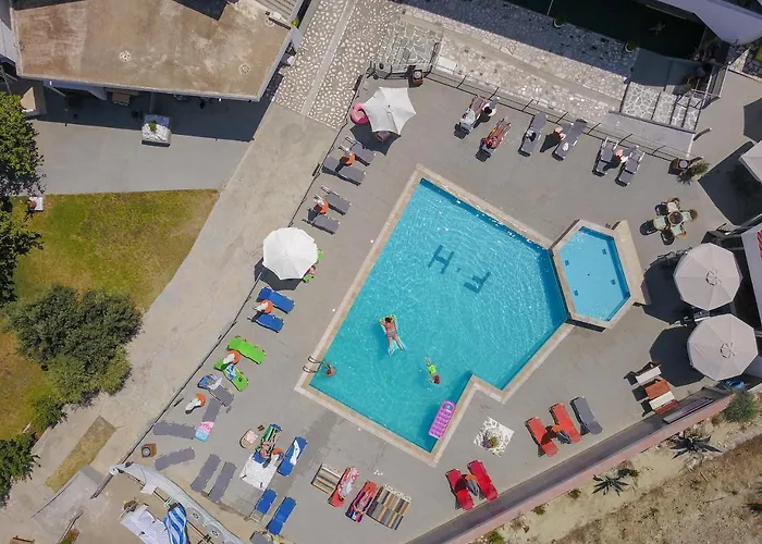 Family House 4* Faliraki