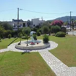 Family House 4* Faliraki