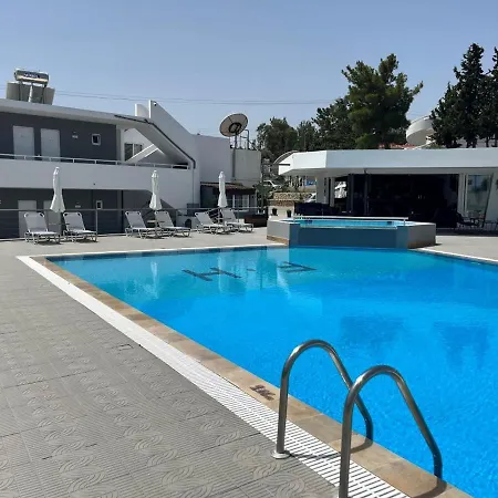 Family House 4*