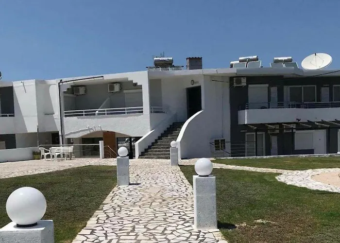 Family House 4* Faliráki