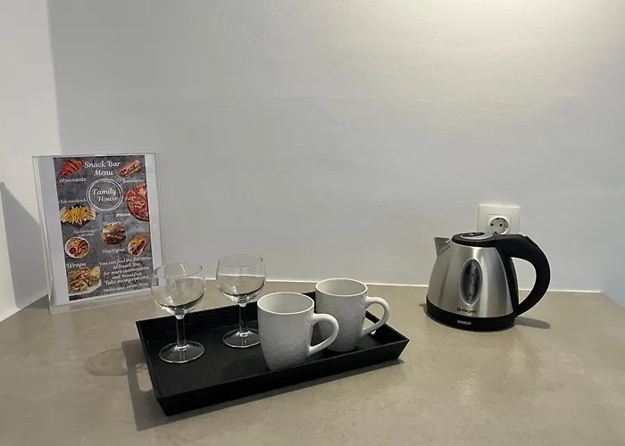 Family House 公寓式酒店 4*