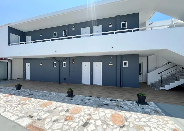 Family House 公寓式酒店 4*