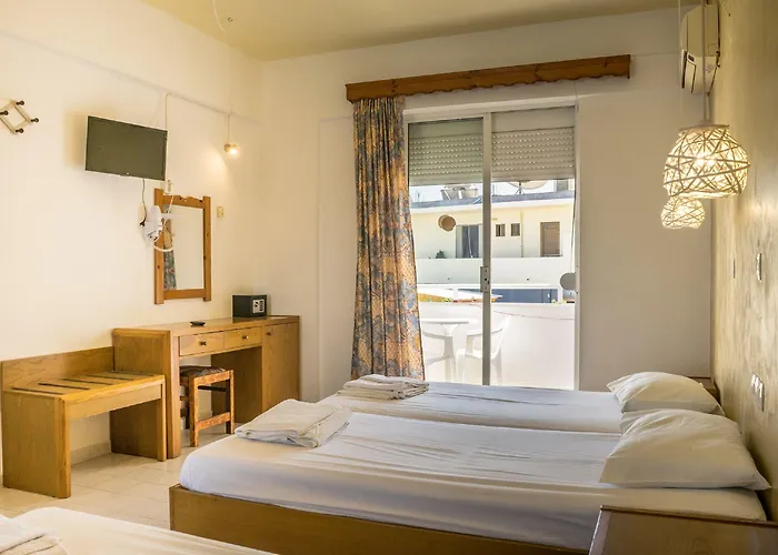 Family House 公寓式酒店 4*