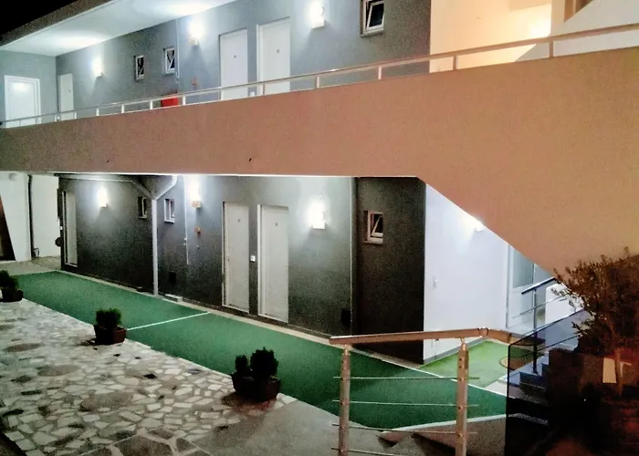 公寓式酒店 Family House 法里拉基